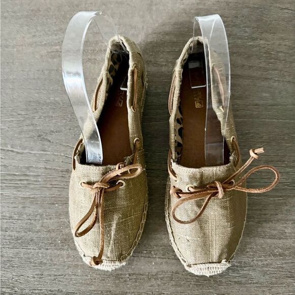 Sperry Espadrille Flat in Tan Canvas - Size 6 - Picture 3 of 8
